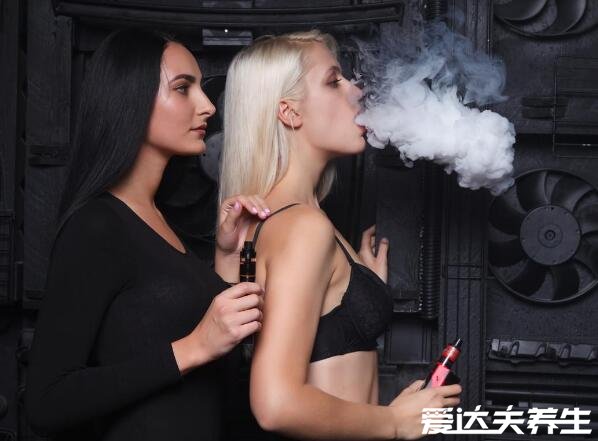 抽了一年電子煙的肺部圖片，與普通香煙對(duì)比危害還要大