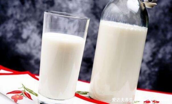 解酒喝什么最好最快，蜂蜜檸檬水解酒/牛奶護(hù)胃15分鐘見效