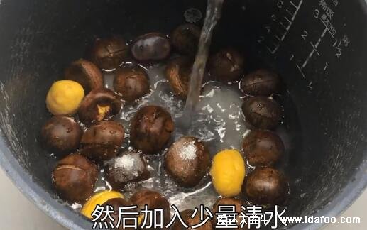 板栗怎么煮好吃又簡單，美味糖炒板栗自己也能做(附視頻做法)