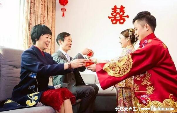 結(jié)婚鋪床四言八句順口溜，簡(jiǎn)單大氣的吉祥話討個(gè)好彩頭